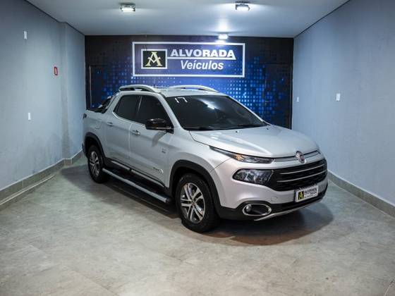 FIAT TORO 2.0 16V TURBO DIESEL VOLCANO 4WD AT9 FIAT TORO 2.0 16V TURBO DIESEL VOLCANO 4WD AT9